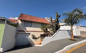 Residência Avila 1 - Ipê Branco